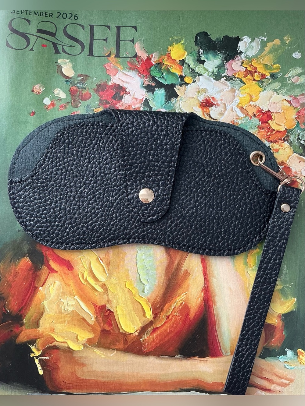 Black Women's Wristlet Sunglasses Pouch - Sleek Travel Accessory